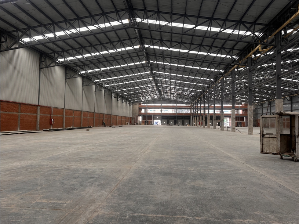 ARRIENDO BODEGA DE 4.420 M² EN FONTIBÓN — foto 4