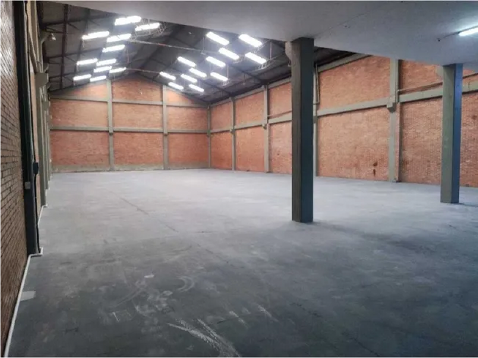 BODEGA DE 1.200 M² EN MONTEVIDEO. CARGA ELÉCTRICA 150 KVA — foto 3