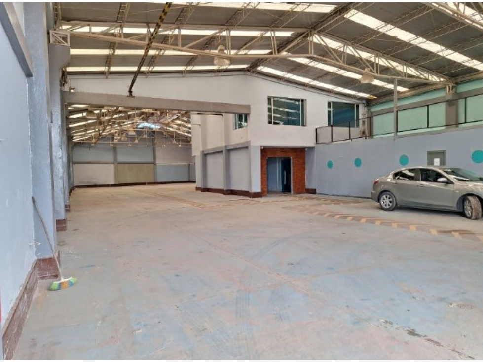 VENDO - ARRIENDO BODEGA INDUSTRIAL 1.000 m² FONTIBON - 1