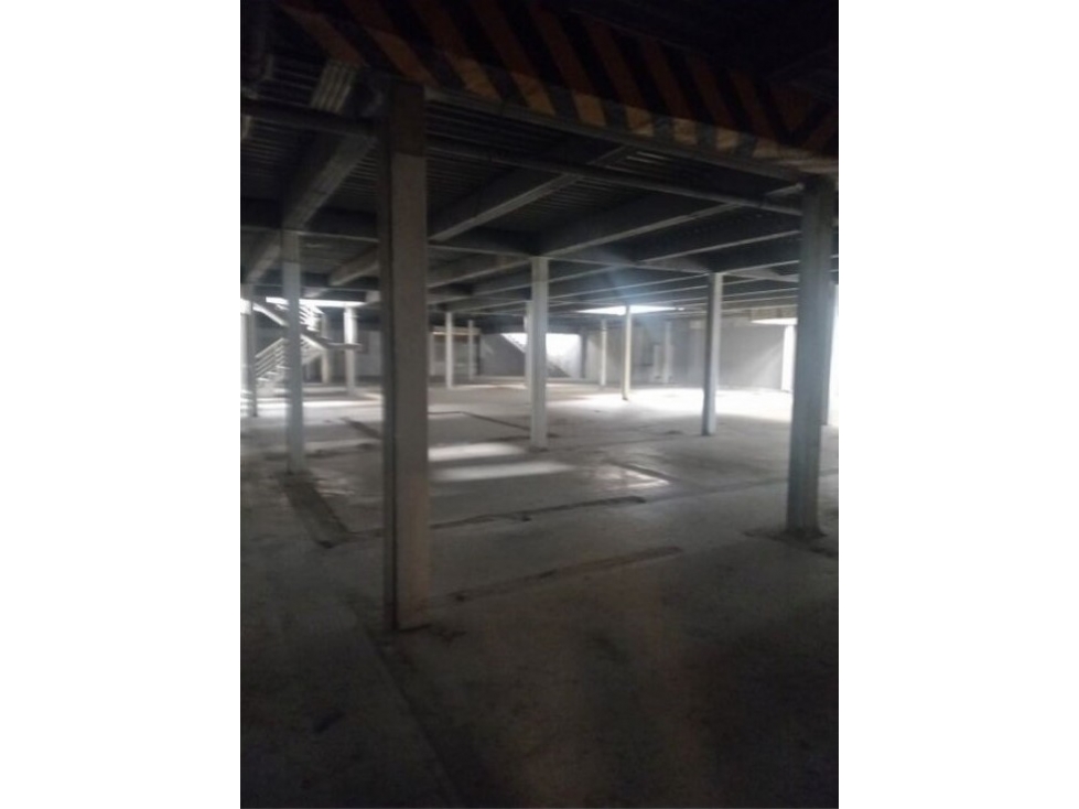 ARRIENDO BODEGA VITRINA DE 2.000 M² EN PUENTE ARANDA - 5