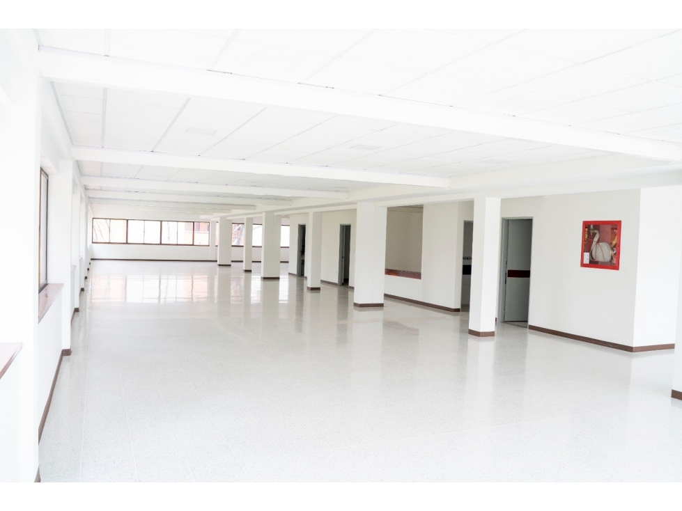SE ARRIENDA EDIFICIO 1.202 m² AV BOYACA CALLE 26 - 2
