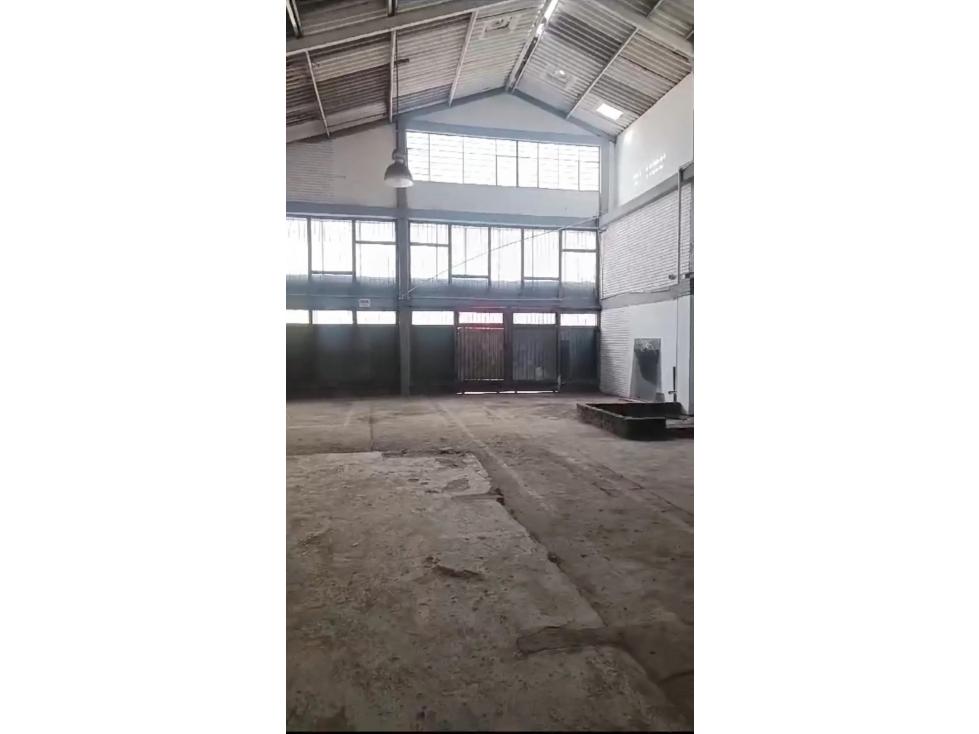 SE ARRIENDA BODEGA 540 m² PUENTE ARANDA — foto 3