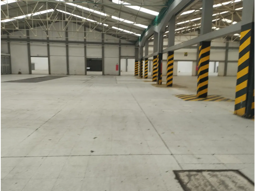 BODEGA DE 5.052 M² BARRIO LA ALQUERIA — foto 4
