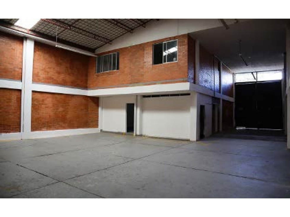 BODEGA DE 450 m² ALCAZARES — foto 2