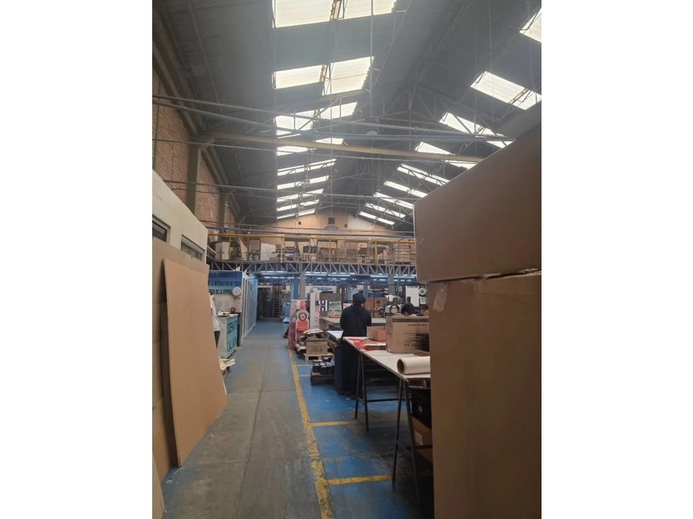 BODEGA DE 4.400 M² EN RICAURTE — foto 2
