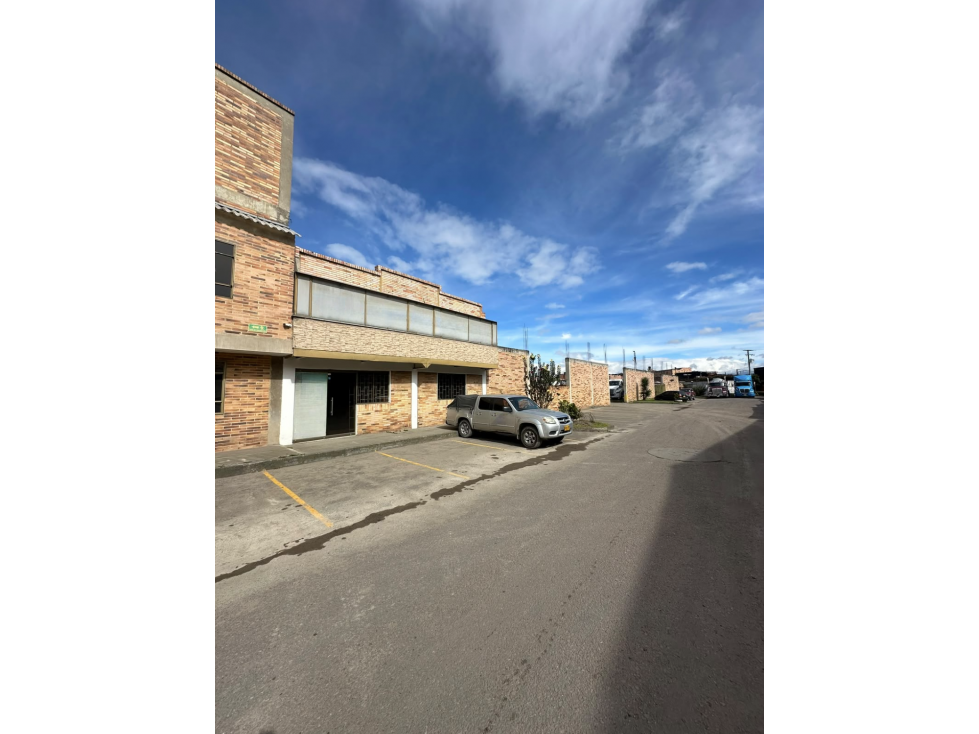 Predio industrial de 2.000 m² en Parque Industrial Fontibón — foto 3