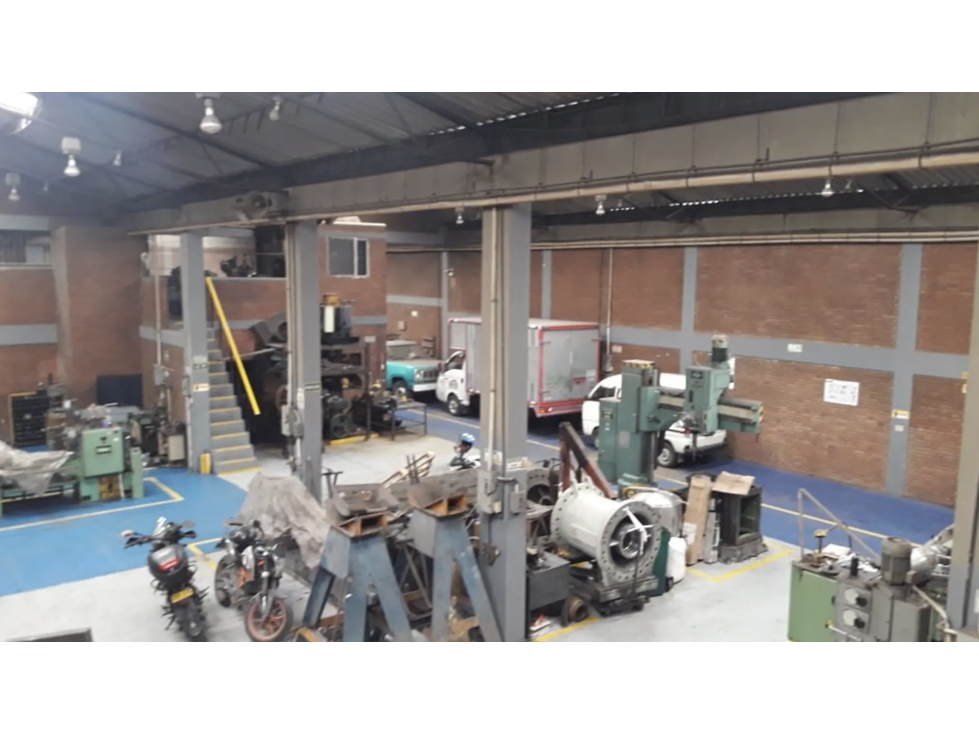 BODEGA INDUSTRIAL Y COMERCIAL DE 1.550 m² PALOQUEMAO — foto 2