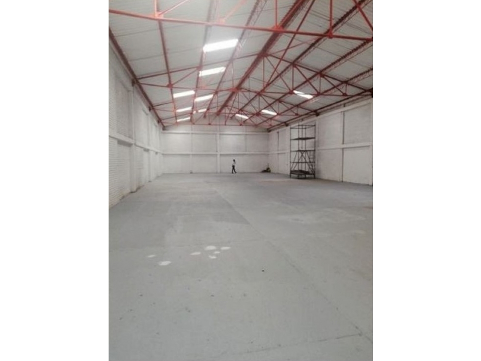 ARRIENDO BODEGA DE 560 m² EN PUENTE ARANDA - 5