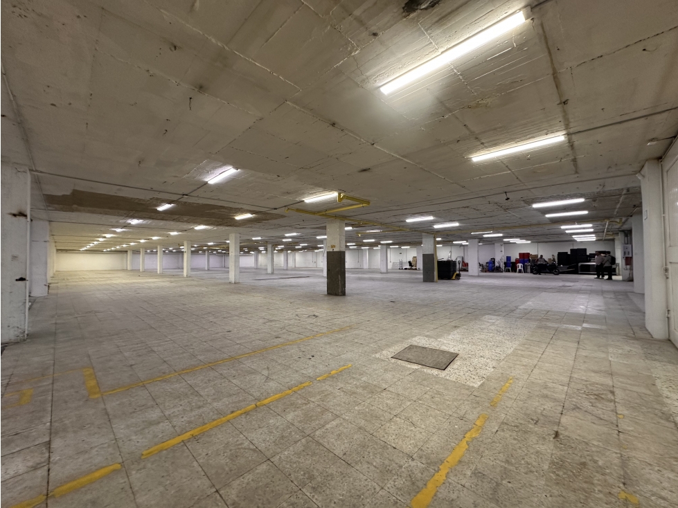 BODEGA DE 3.500 M² CON 500 KVA, SECTOR INDUSTRIAL DE PUENTE ARANDA. — foto 3