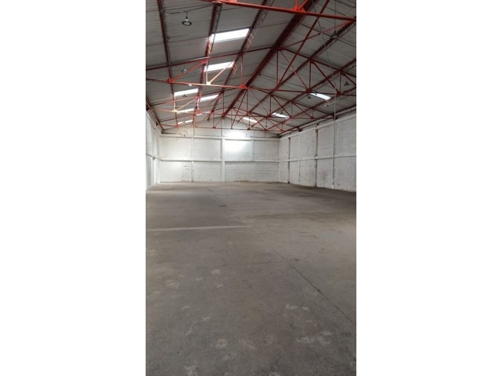 ARRIENDO BODEGA DE 560 m² EN PUENTE ARANDA - 4