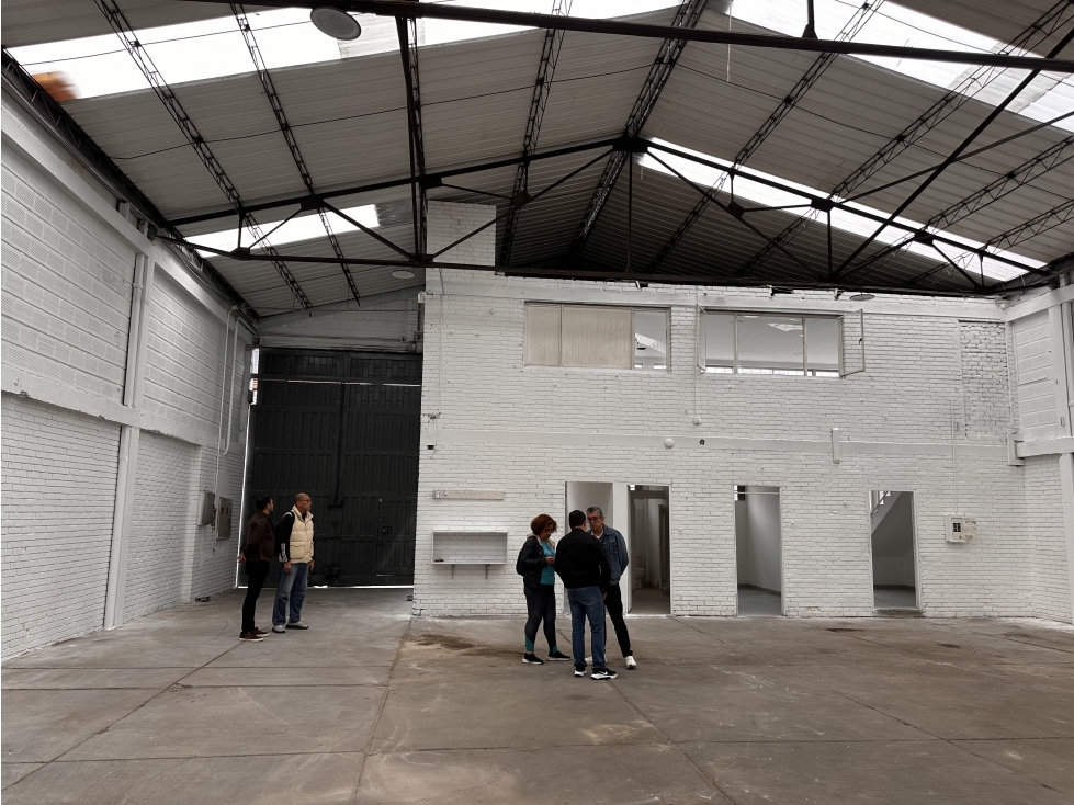 BODEGA DE 490 M² ORTEZAL, PUENTE ARANDA — foto 5