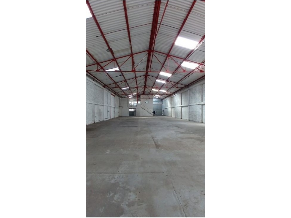 ARRIENDO BODEGA DE 560 m² EN PUENTE ARANDA - 6