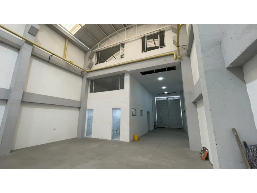 ARRIENDO BODEGA COMERCIAL DE 432 M² EN FONTIBÓN — foto 5