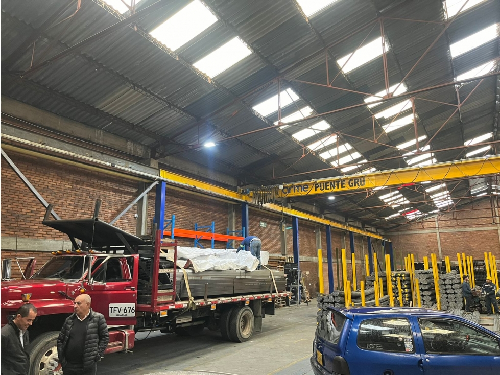 BODEGA DE 3.498 m² EN VENTA ZONA INDUSTRIAL DE PUENTE ARANDA - 3