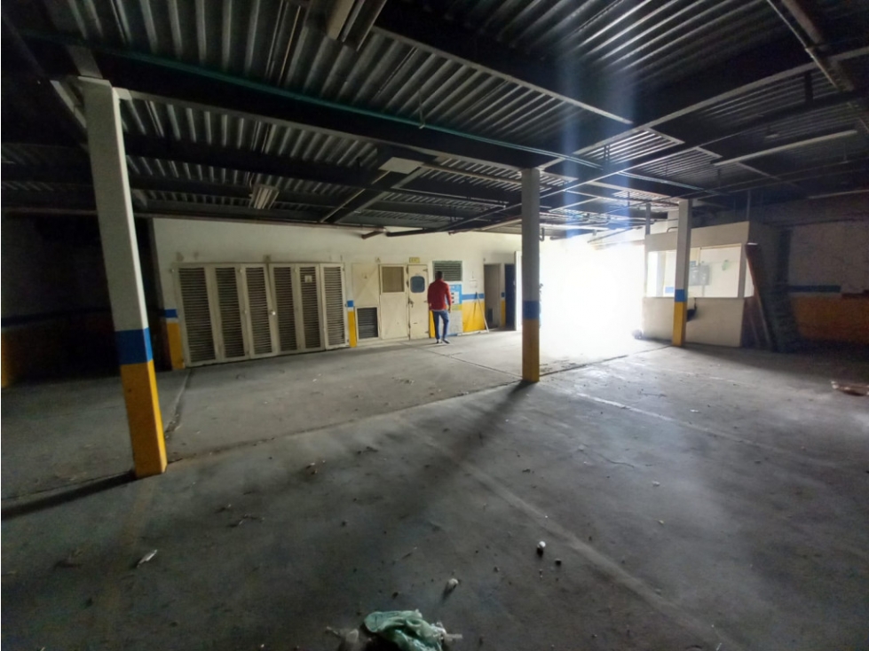 ARRIENDO BODEGA DE 350 m² EN PUENTE ARANDA - 4