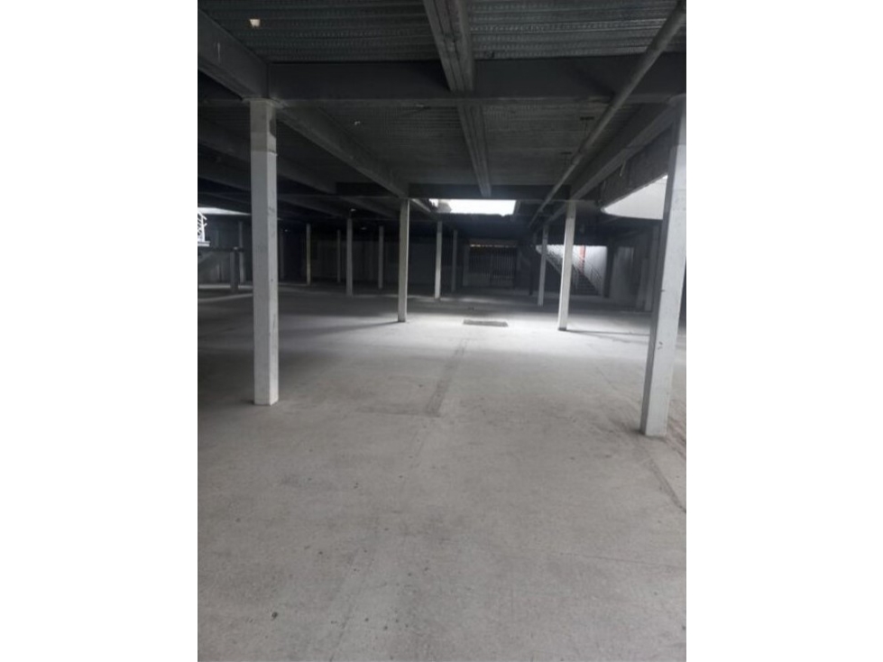 ARRIENDO BODEGA VITRINA DE 2.000 M² EN PUENTE ARANDA - 6
