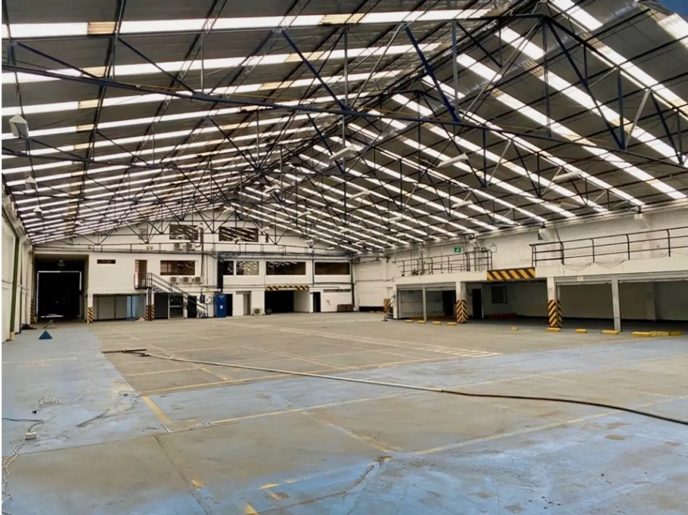 BODEGA DE 3.214 M² EN PUENTE ARANDA — foto 2