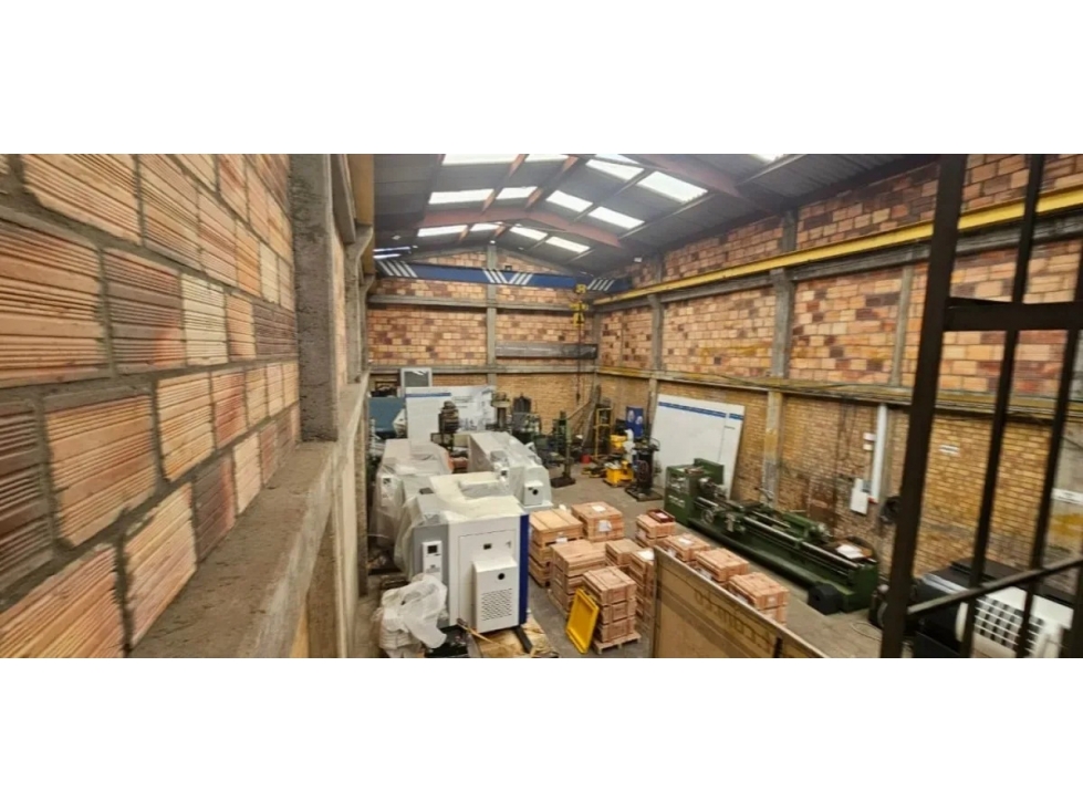 BODEGA DE 300 M² ZONA COMERCIAL E INDUSTRIAL, RICAURTE — foto 3