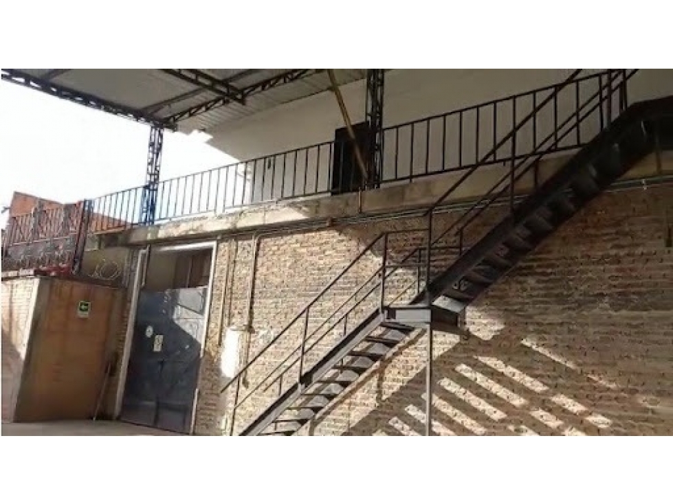 PREDIO INDUSTRIAL DE 900 M² EN GORGONZOLA - PUENTE ARANDA — foto 5