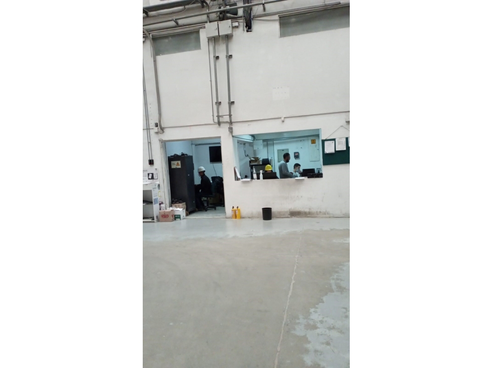 VENDO ARRIENDO BODEGA 1.620 m² PARQUE EMPRESARIAL VIA 80 SIBERIA - 5