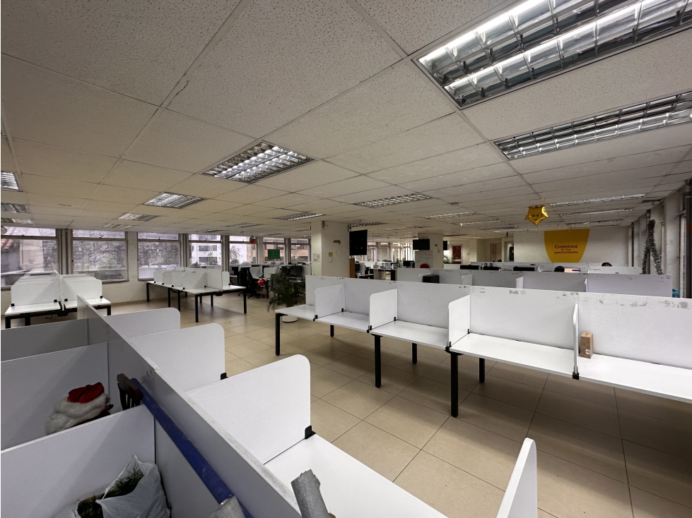 OFICINA DE 770 M² ZONA CENTRO, BOGOTÁ