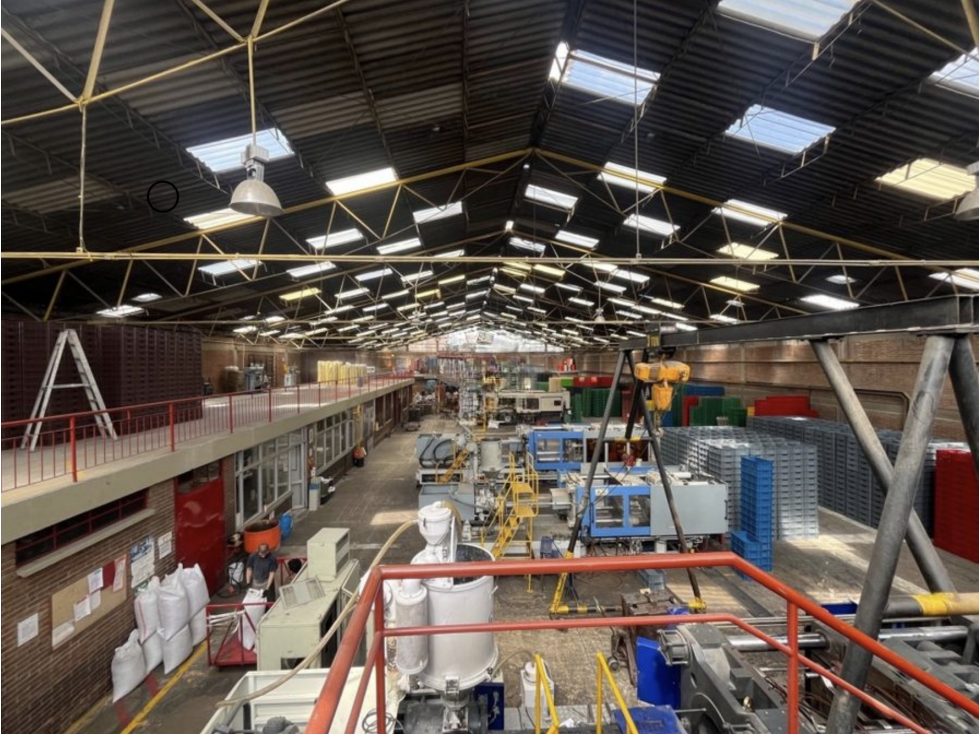 BODEGA ÁREA 3.920 M² ZONA INDUSTRIAL MONTEVIDEO, SOBRE VÍA PRINCIPAL — foto 4