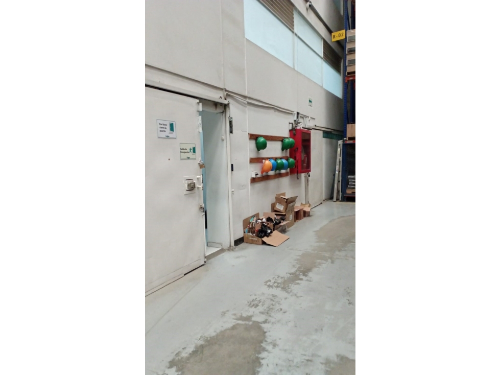 VENDO ARRIENDO BODEGA 1.620 m² PARQUE EMPRESARIAL VIA 80 SIBERIA - 4