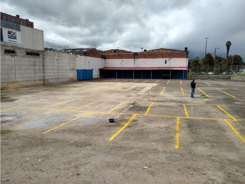 ARRIENDO LOTE DE 2.542 M², EN ZONA INDUSTRIAL DE PUENTE ARANDA - 3