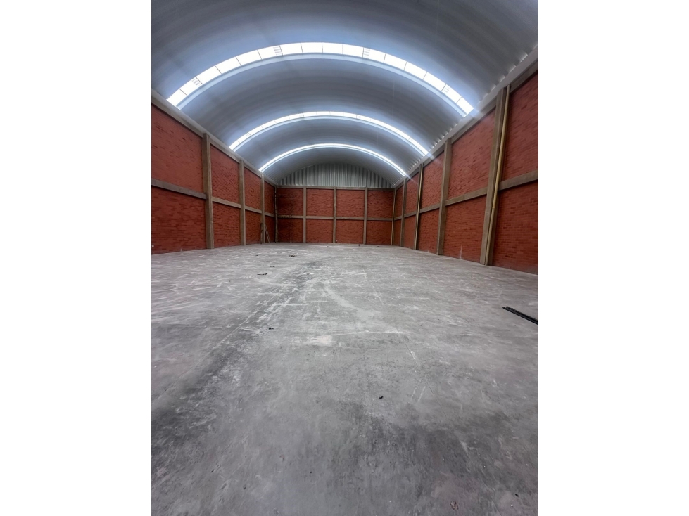 ARRIENDO BODEGA 1.314 m² PARQUE EMPRESARIAL ZIPAQUIRA - 1