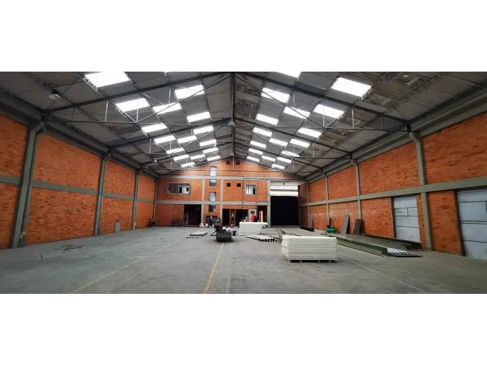 ARRIENDO BODEGA 1.330 m² PARQUE EMPRESARIAL FONTIBON — foto 2