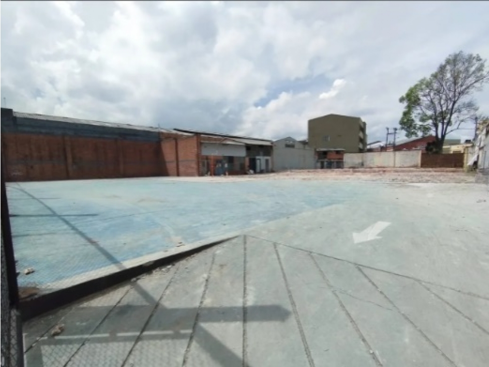 VENDO ARRIENDO LOTE COMERCIAL E INDUSTRIAL 2.125 M² PUENTE ARANDA - 4