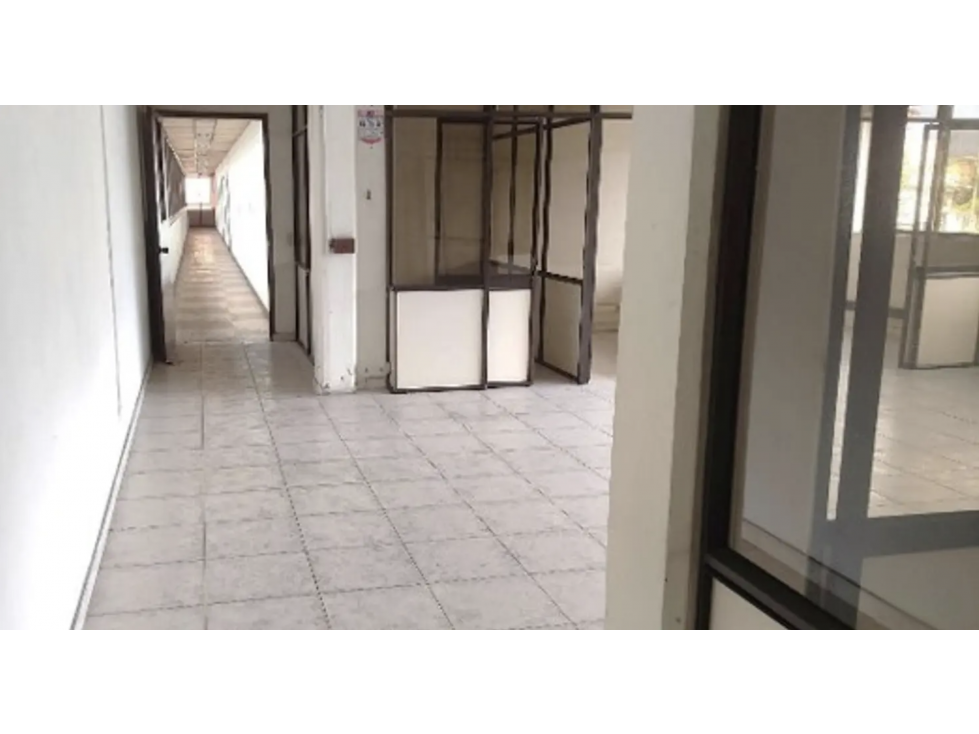 BODEGA DE 4.956 m² EN ZONA INDUSTRIAL DE PUENTE ARANDA — foto 6