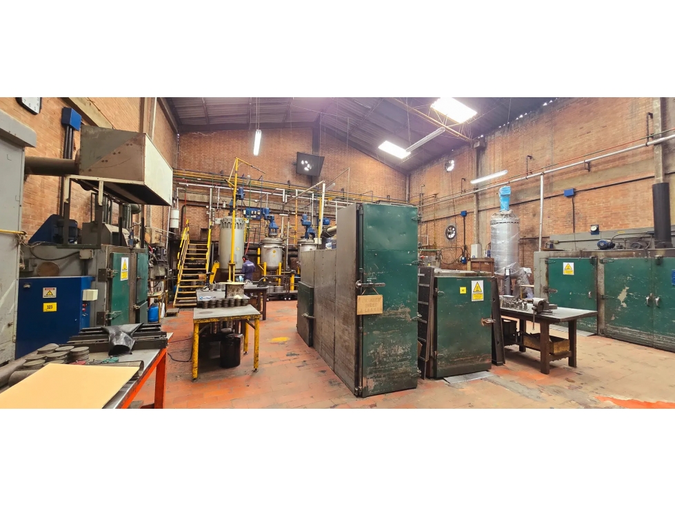 Bodega de 2.262 m² en Montevideo
