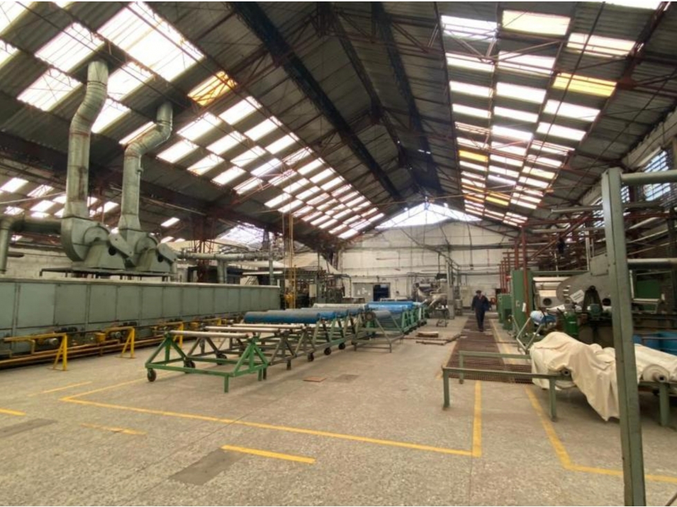 BODEGA DE 8.971 M² EN VENTA. MONTEVIDEO