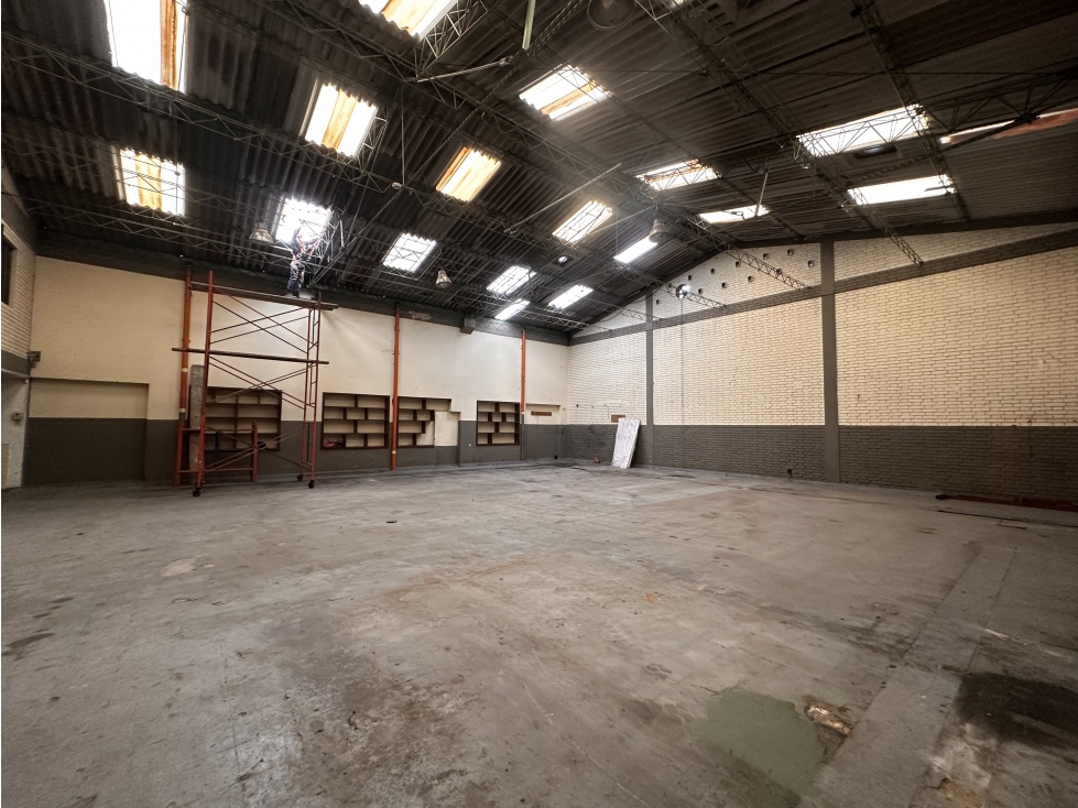 BODEGA INDUSTRIAL DE 570 m². CENTRO INDUSTRIAL, PUENTE ARANDA — foto 5