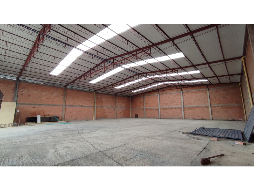 BODEGA INDUSTRIAL DE 750 m² - ALTO IMPACTO EN FONTIBÓN — foto 5