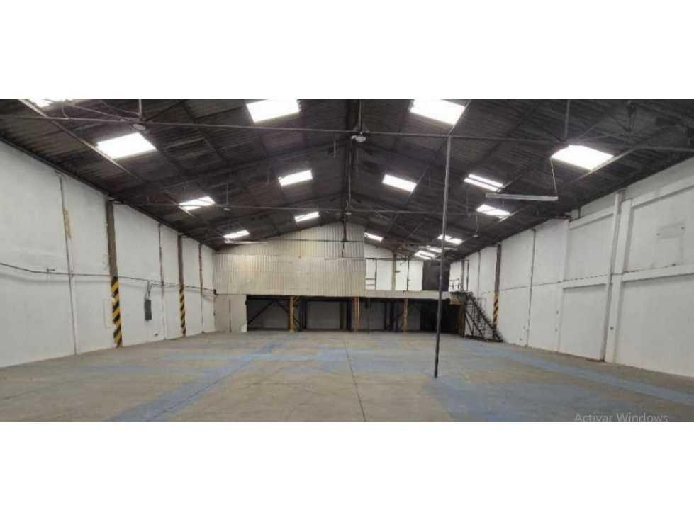 BODEGA DE 1.000 m² CALLE 80 CON AV. CIUDAD DE CALI — foto 4