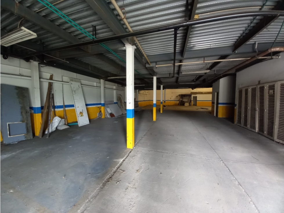 ARRIENDO BODEGA DE 350 m² EN PUENTE ARANDA - 5