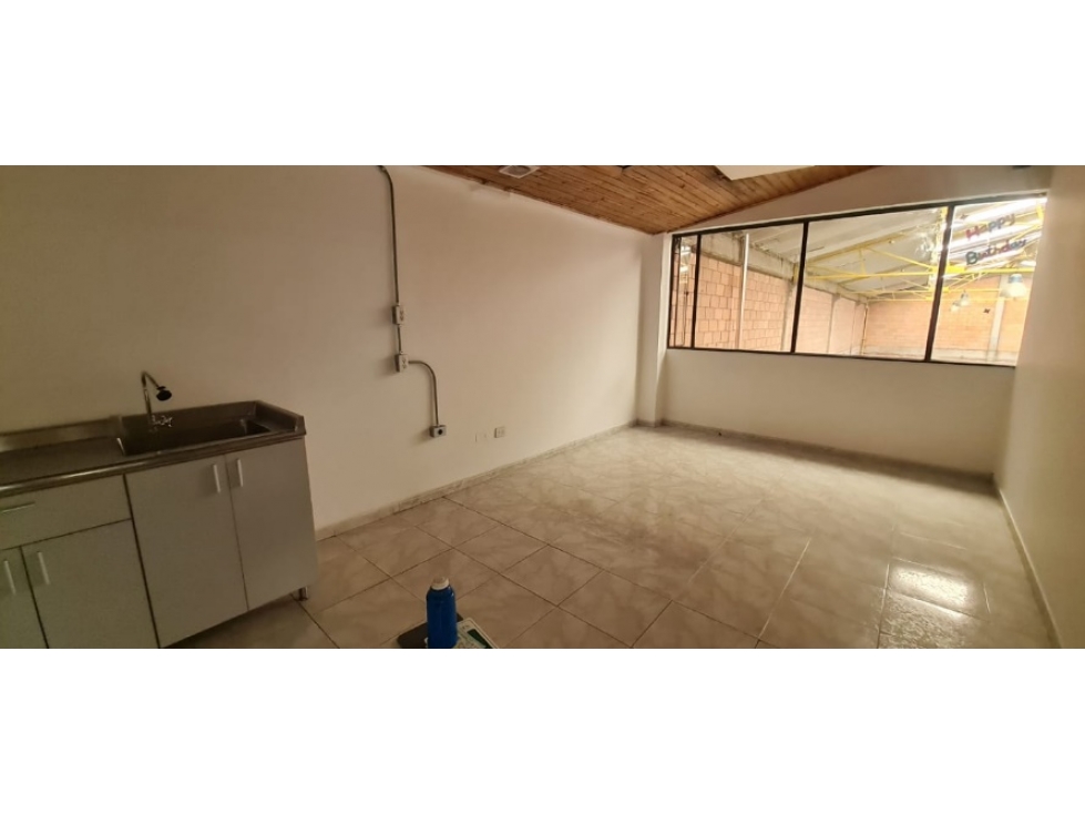 ARRIENDO BODEGA 700 M² MONTEVIDEO — foto 6