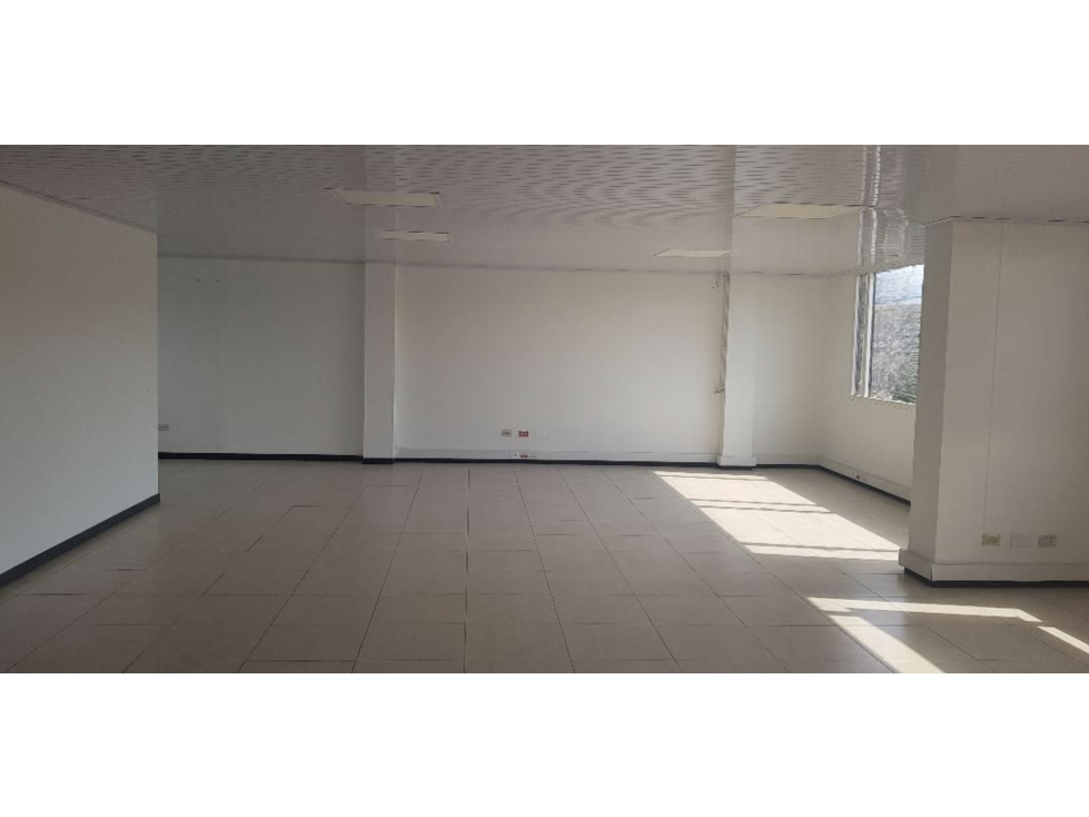 BODEGA DE 1.100 M² EN MONTEVIDEO — foto 6