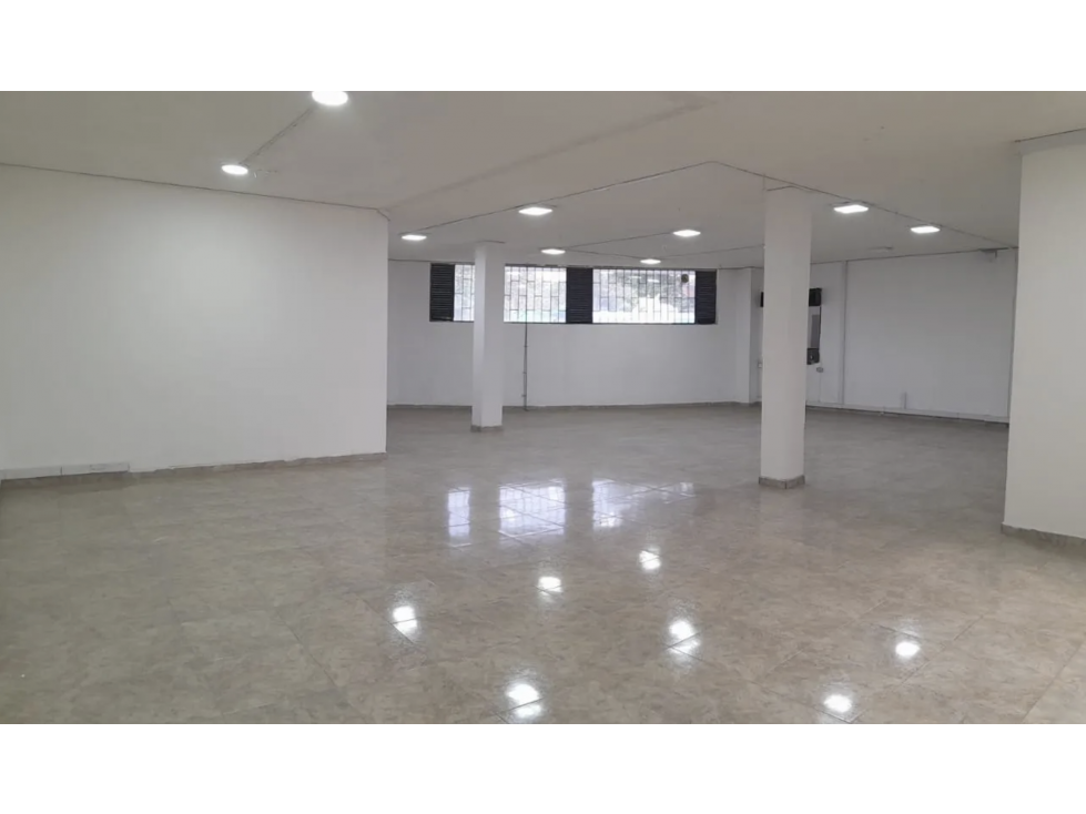 BODEGA INDUSTRIAL EN PUENTE ARANDA DE 1.350 M². CARGA ELÉCTRICA 75 KVA — foto 5