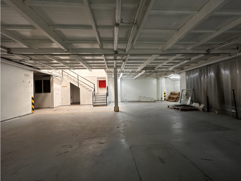 ARRIENDO BODEGA COMERCIAL E INDUSTRIAL EN SAMPER MENDOZA — foto 3