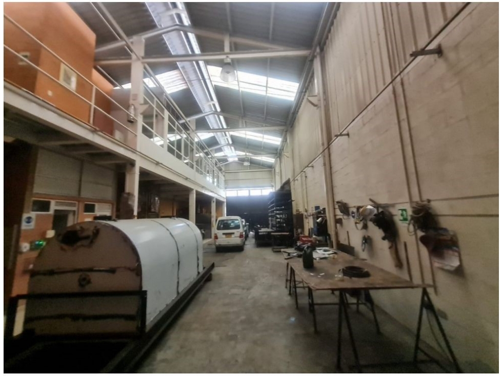 VENDO EXCELENTE BODEGA 350 m² ZONA INDUSTRIAL PUENTE ARANADA - 1