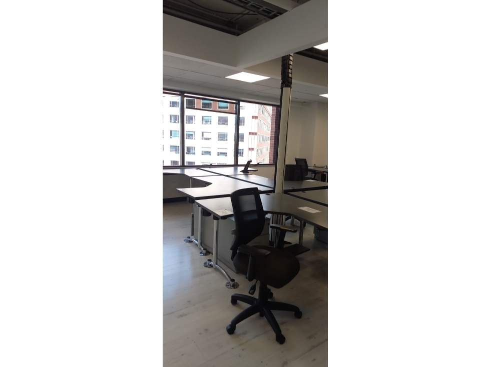 ARREINDO MAGNIFICAS OFICINAS 765 m² CHAPINERO - 5