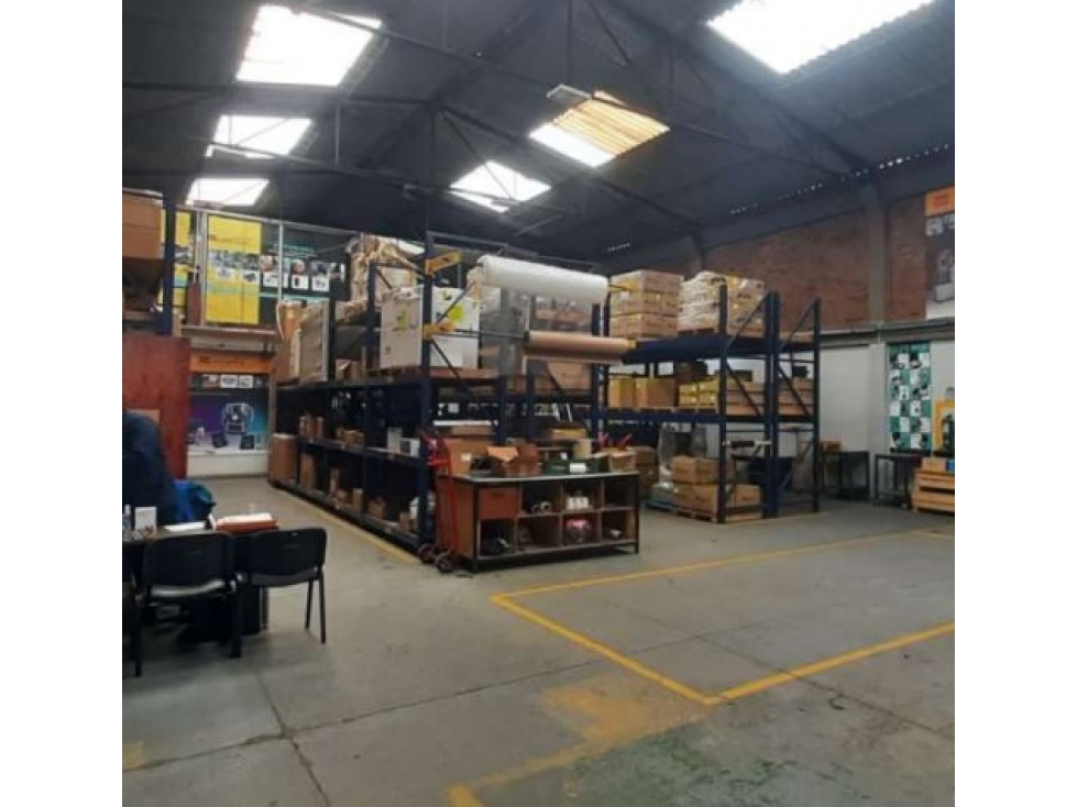 VENDO MAGNIFICA BODEGA 2.196 m² MONTEVIDEO - 3