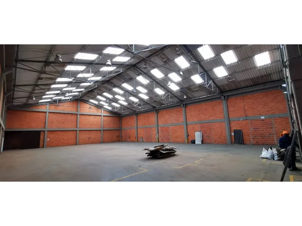 ARRIENDO BODEGA 1.330 m² PARQUE EMPRESARIAL FONTIBON