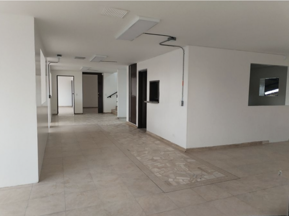 BODEGA DE 1.236 M² EN CHAPINERO, ÁREA LIBRE DE 500 M² — foto 6