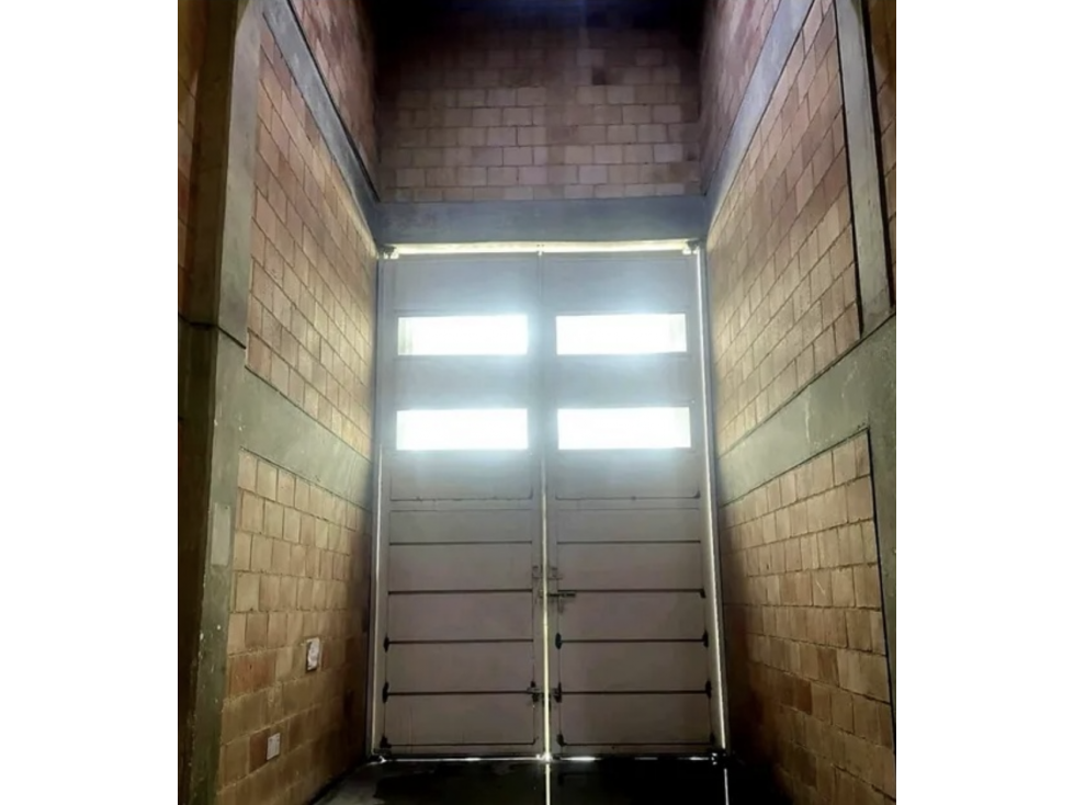 BODEGA DE 1.248 M² EN PARQUE INDUSTRIAL, ÁLAMOS — foto 4