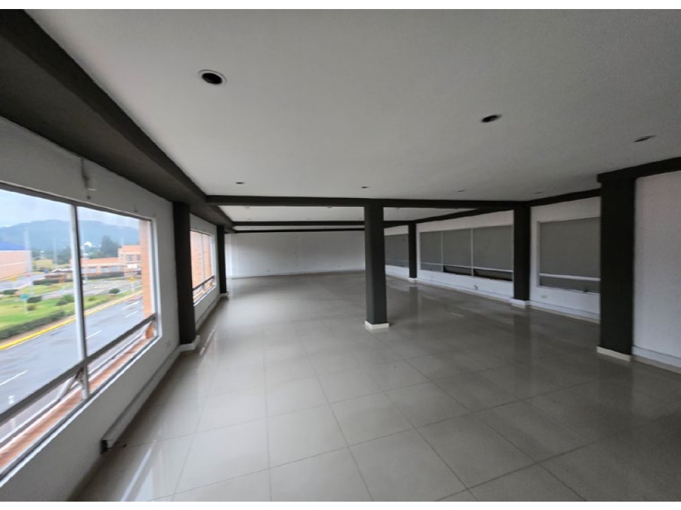 SE ARRIENDA BODEGA DE 1.481 M² PARQUE INDUSTRIAL EN TOCANCIPÁ - 3