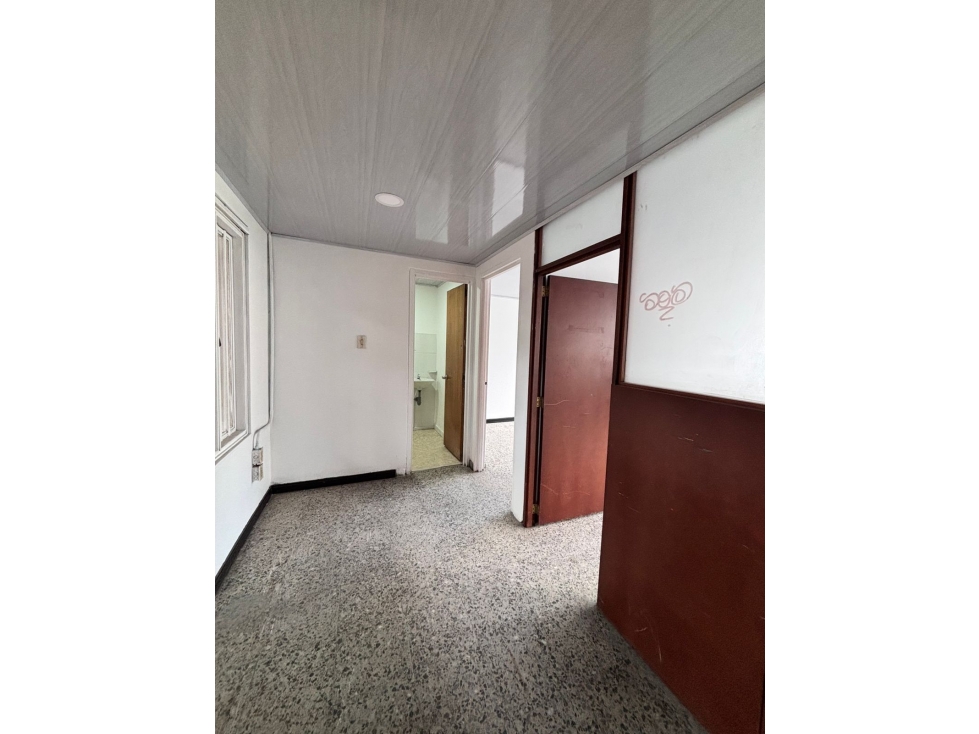 BODEGA COMERCIAL DE 850 M² JORGE ELIECER GAITAN — foto 6